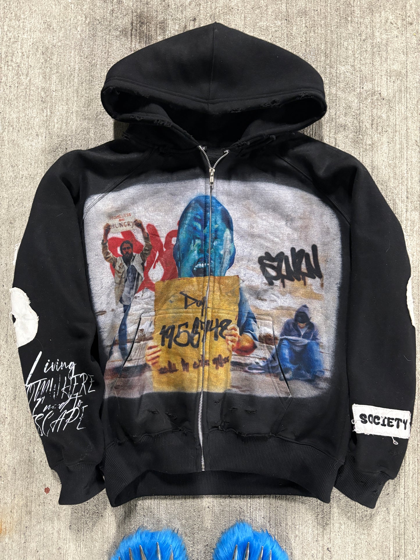“Life sucks“ black distressed zip up