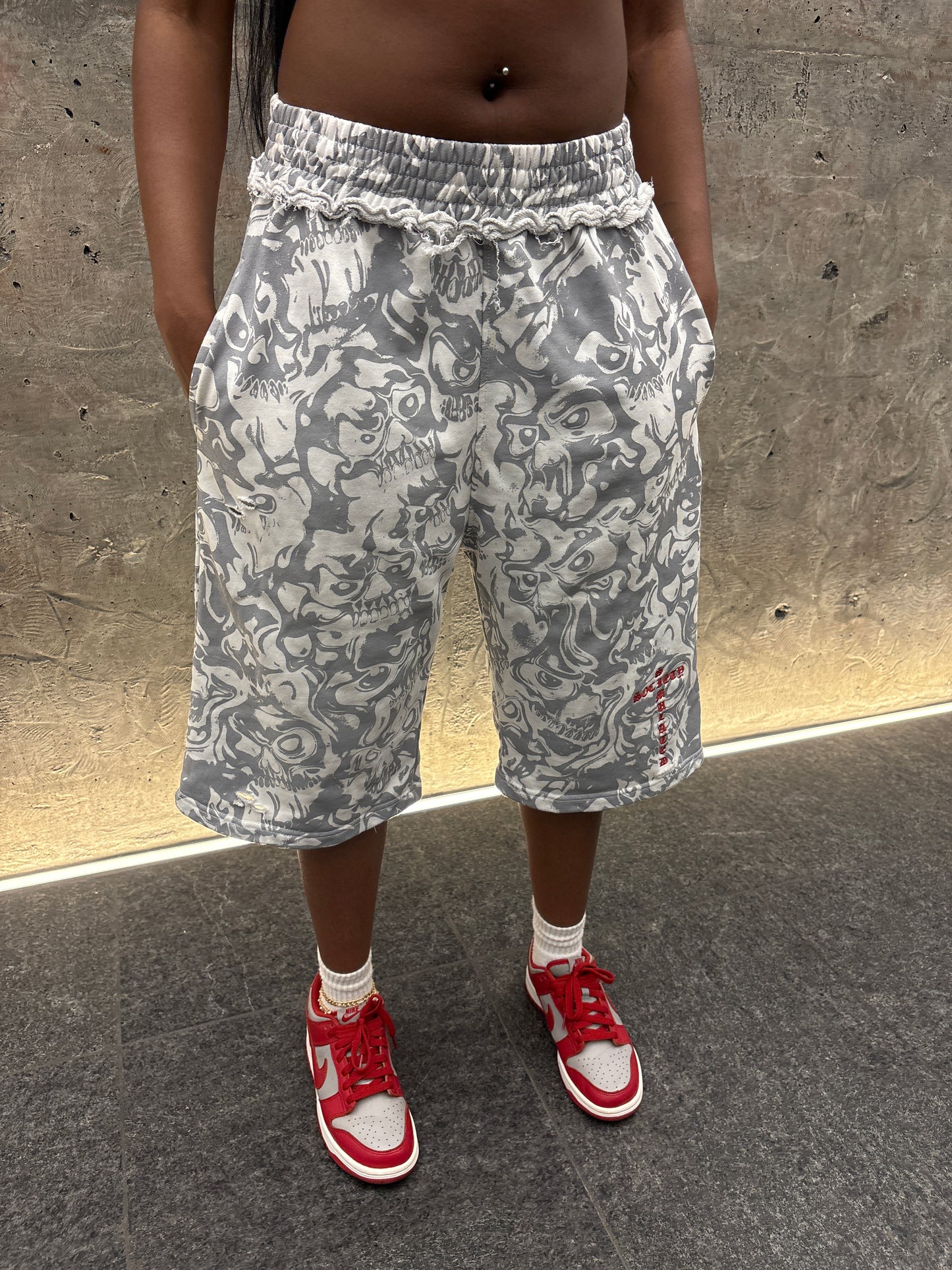 “Phantom flow” long shorts